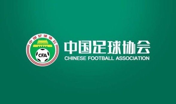 在这场善与恶的博弈中，他会如何布局落子？最终又将归于何处？ 12月8日影院揭晓！议员之子为“爱”暴怒成狂？不对等的畸形情感拉扯一触即发在今日发布的特辑中，首次揭秘了富豪太太乔文娜（张钧甯 饰）与前男友明浩（尹正 饰）相识相知的始末